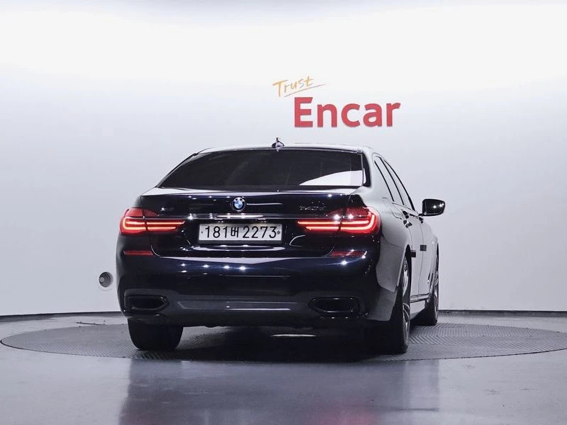 BMW 740 740d xDrive M Sport| 320к.с.| ВКЛ.ТЕХНОТЕСТ, снимка 4 - Автомобили и джипове - 55608603