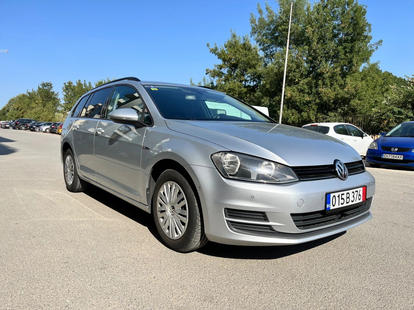 VW Golf VII 1.6 TDI NAVI РЕАЛНИ КМ!!! - изображение 3