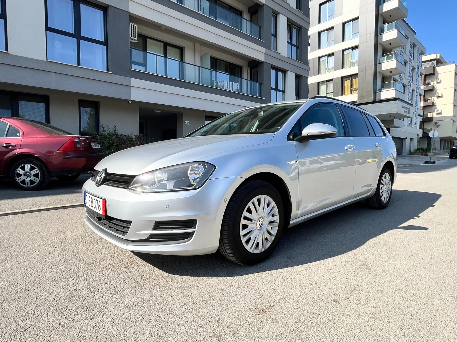 VW Golf VII 1.6 TDI NAVI РЕАЛНИ КМ!!! - [1] 