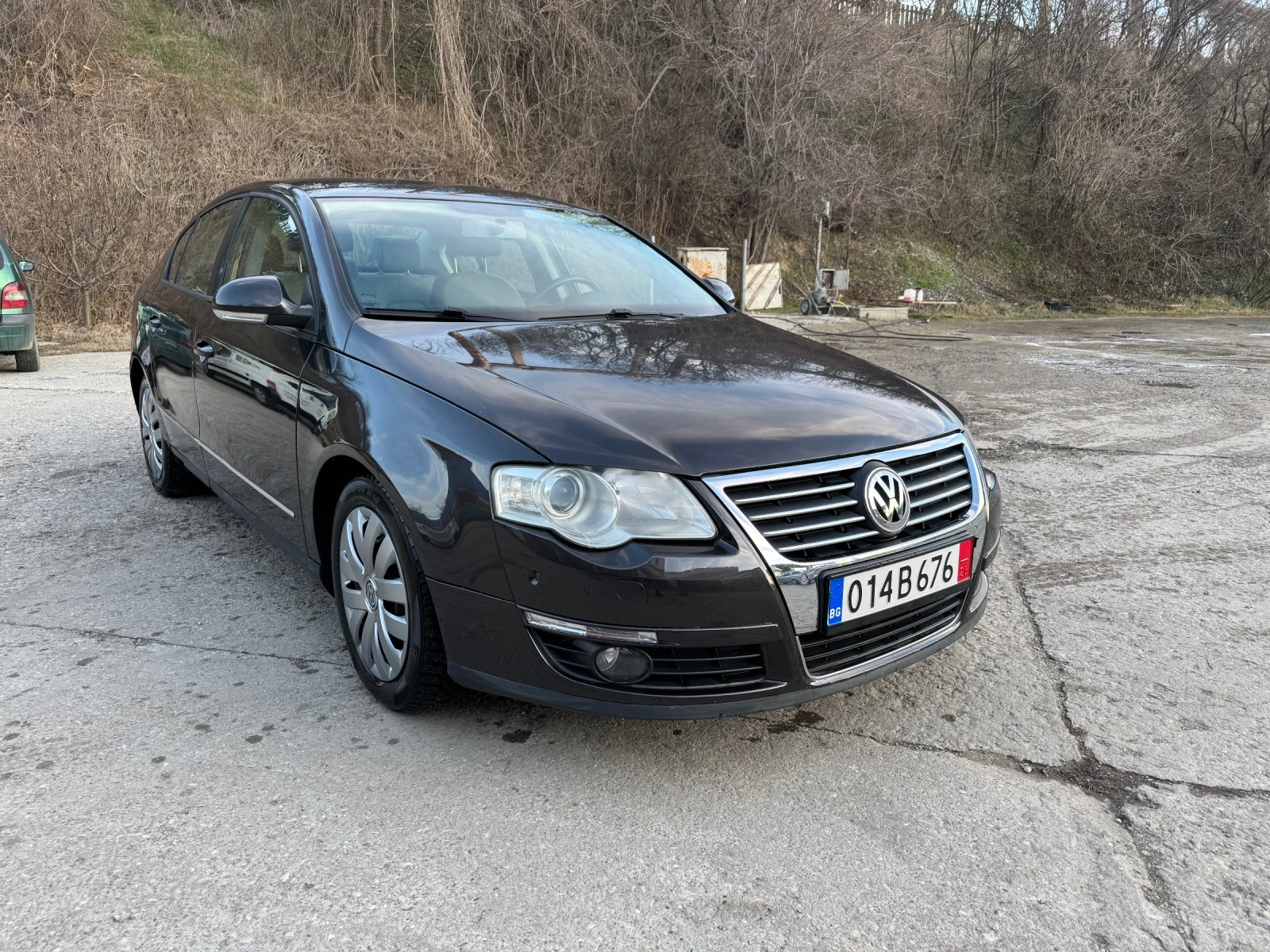 VW Passat - [1] 