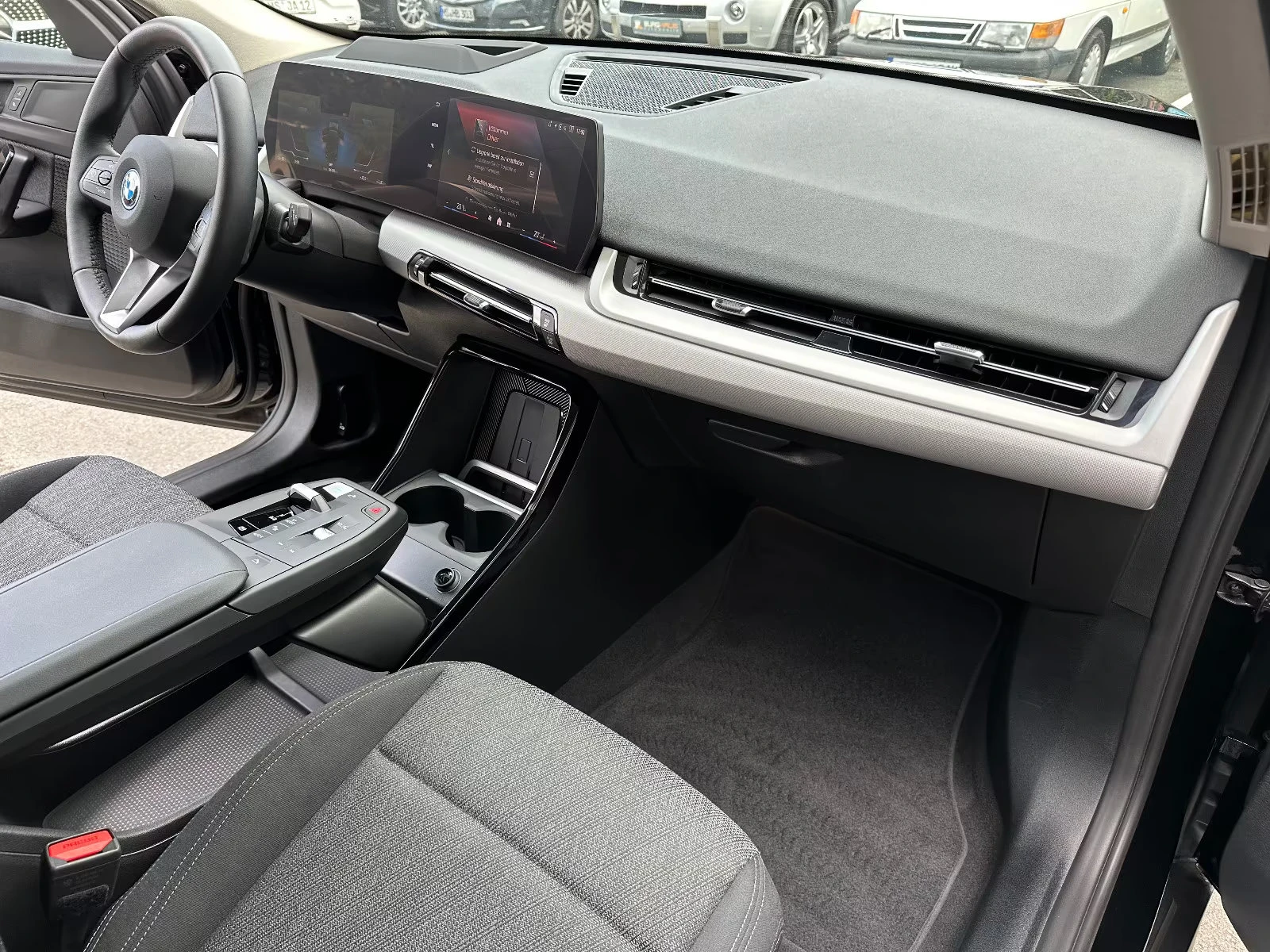 BMW iX1 xDrive30/313HP/M-SPORT/HUD/CAM/NAVI/LED/CPLAY/256g | Mobile.bg   15