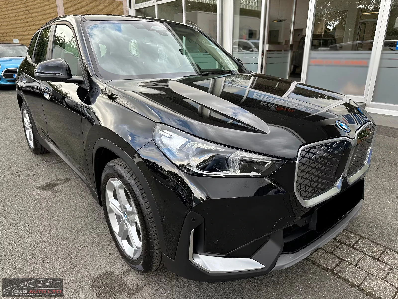 BMW iX1 xDrive30/313HP/M-SPORT/HUD/CAM/NAVI/LED/CPLAY/256g - изображение 5