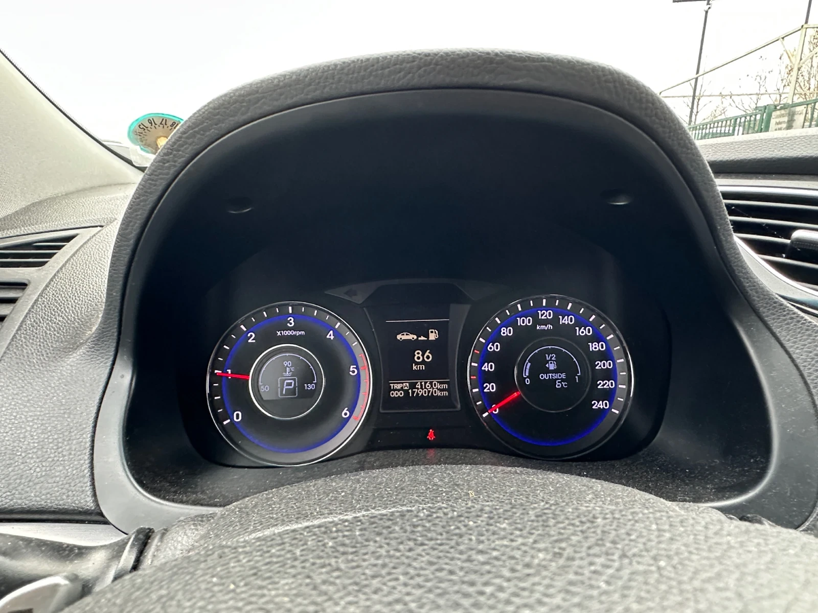 Hyundai I40 1.7 - изображение 10