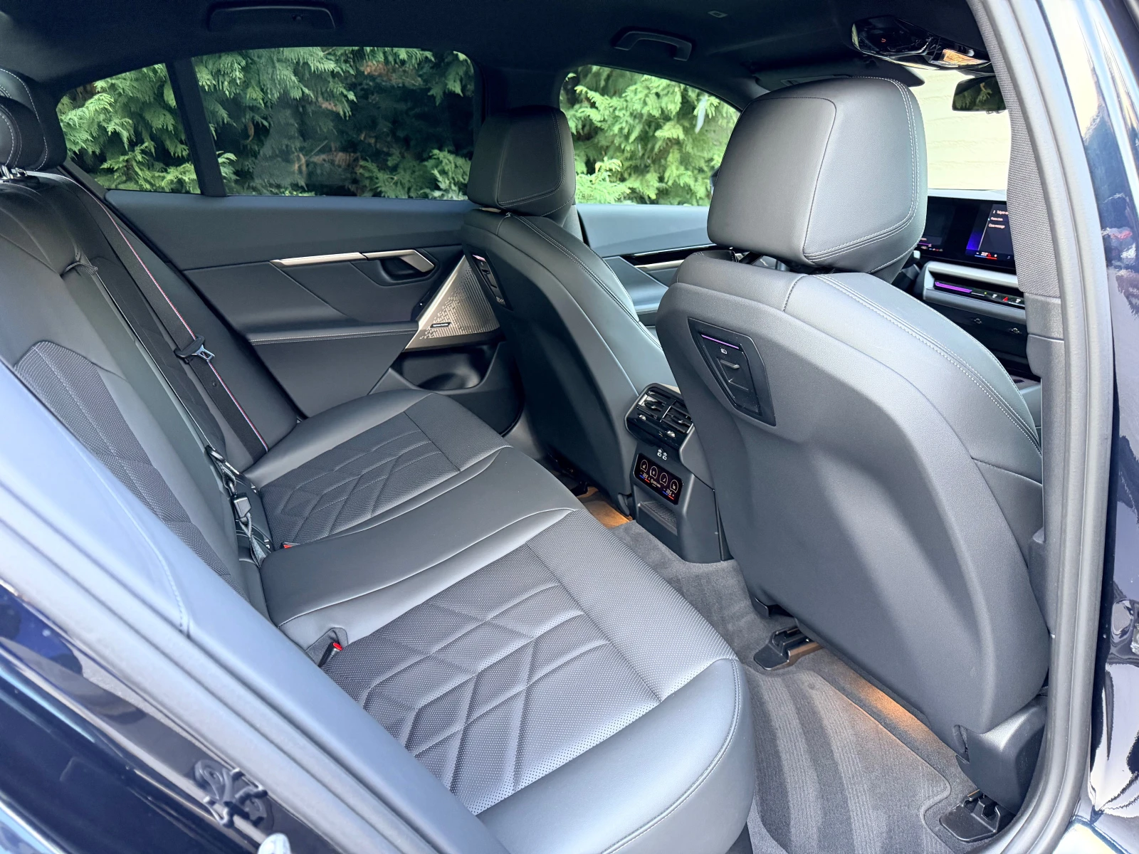 BMW 520 ГАРАНЦИЯ!!! xDrive M PRO ICONIC GLOW OBDUHVANE , снимка 13 - Автомобили и джипове - 53697215