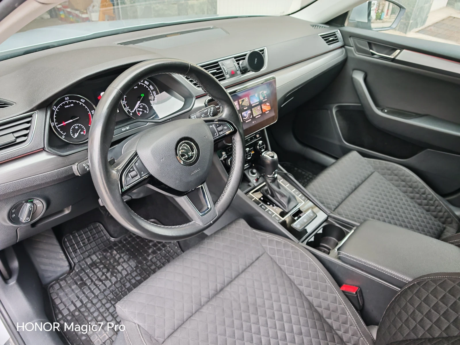 Skoda Superb, снимка 7 - Автомобили и джипове - 54019413