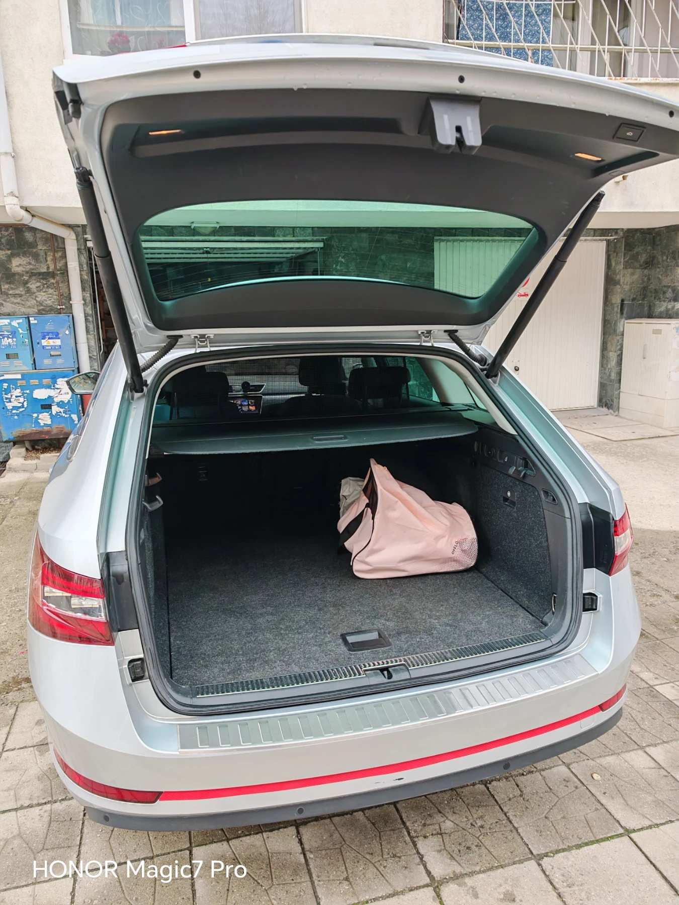 Skoda Superb, снимка 11 - Автомобили и джипове - 54019413