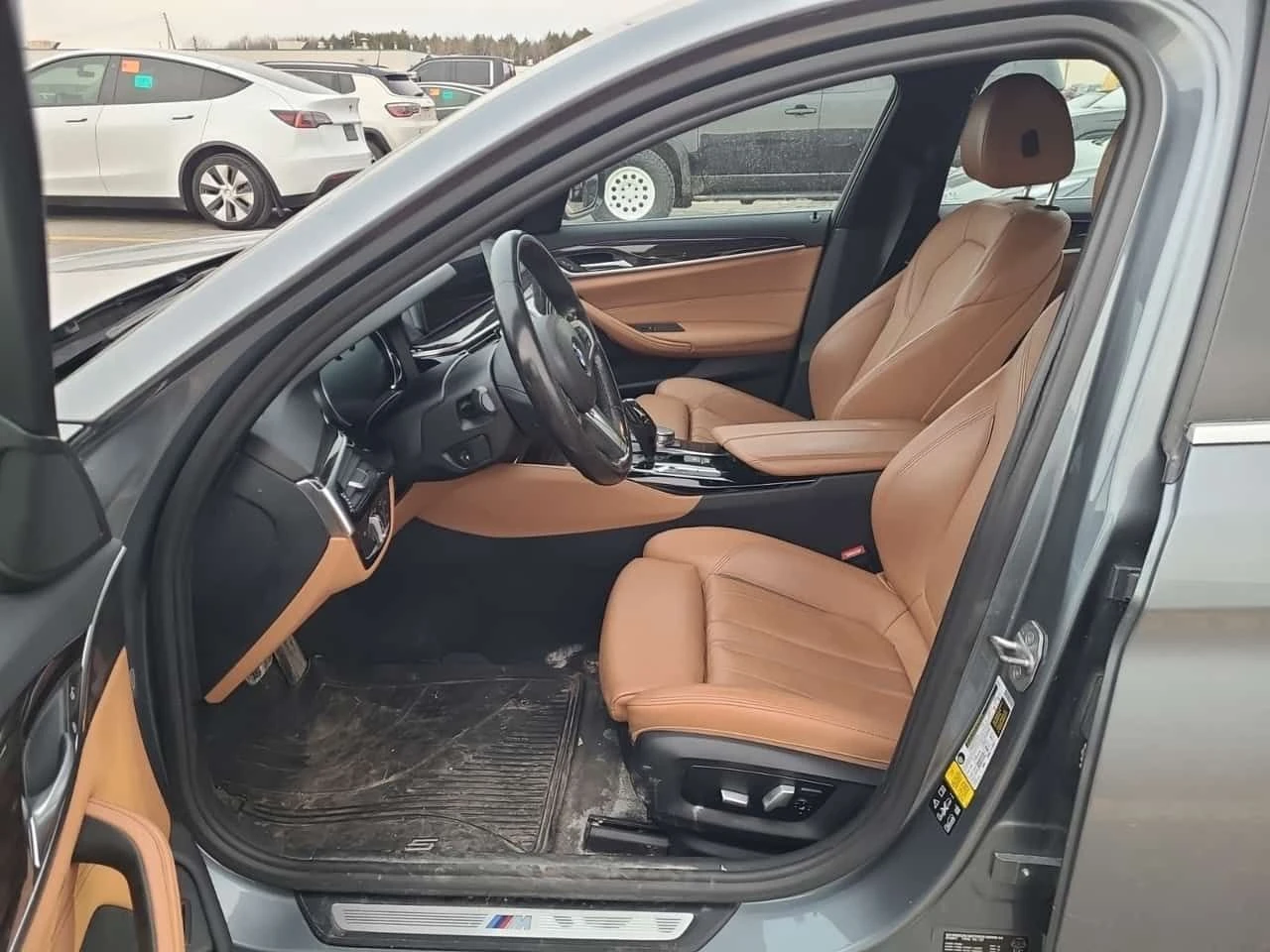 BMW 530 * XDRIVE* * ЗАДНА КАМЕРА* * ШИБЕДАХ* * ПОДГРЕВ* , снимка 8 - Автомобили и джипове - 54157626