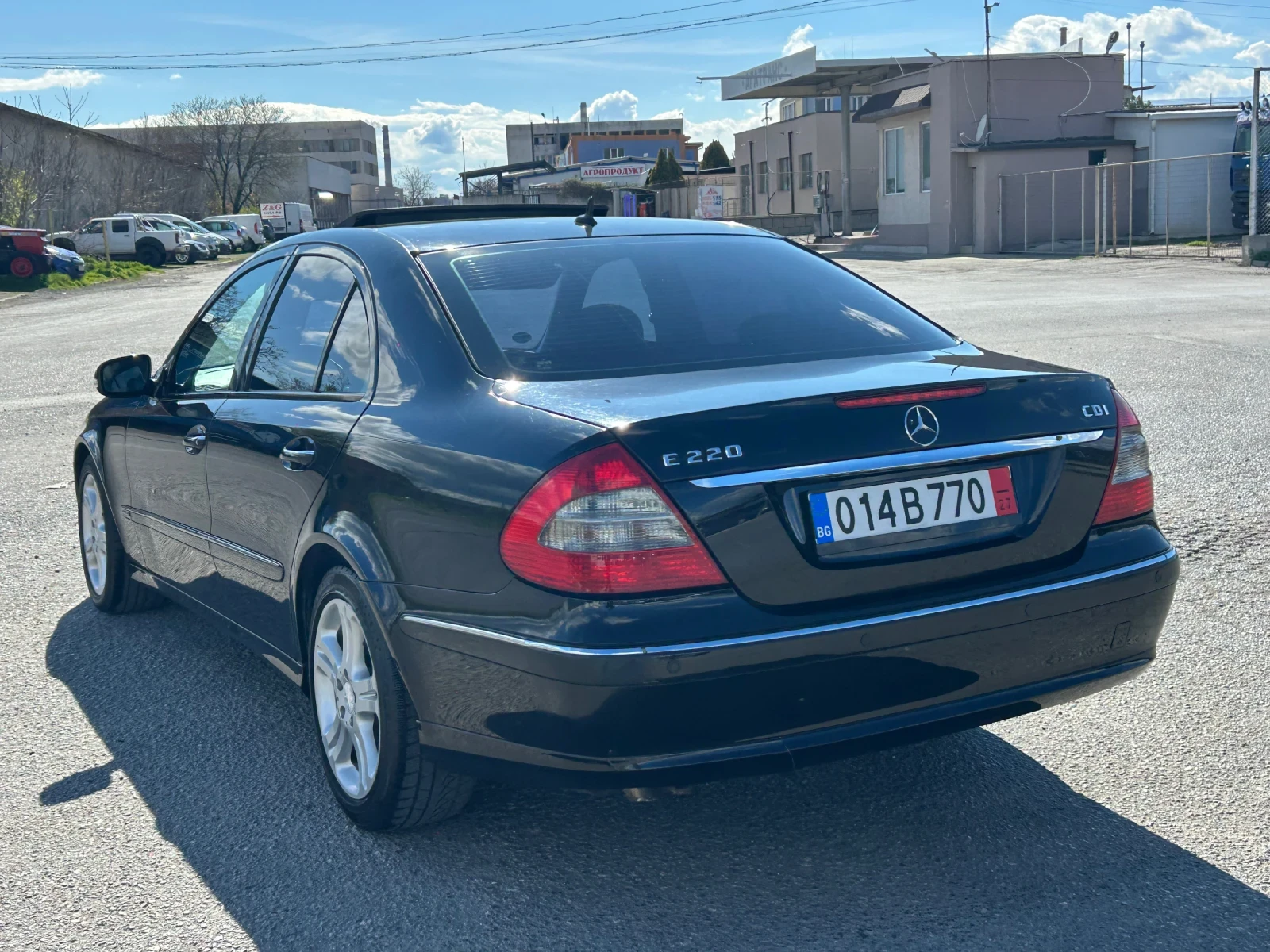 Mercedes-Benz E 220 CDI EVO 7-G tronic 170ps Avangarde, снимка 11 - Автомобили и джипове - 54164315