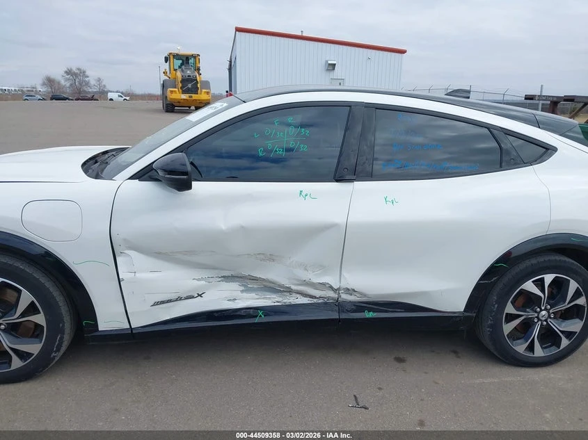 Ford Mustang Mach-E Premium AWD, снимка 6 - Автомобили и джипове - 54206979