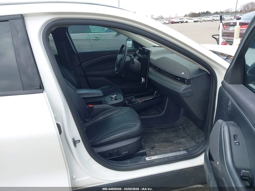 Ford Mustang Mach-E Premium AWD, снимка 5 - Автомобили и джипове - 54206979