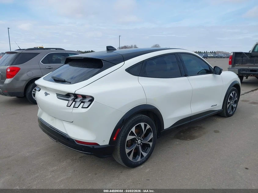 Ford Mustang Mach-E Premium AWD, снимка 4 - Автомобили и джипове - 54206979