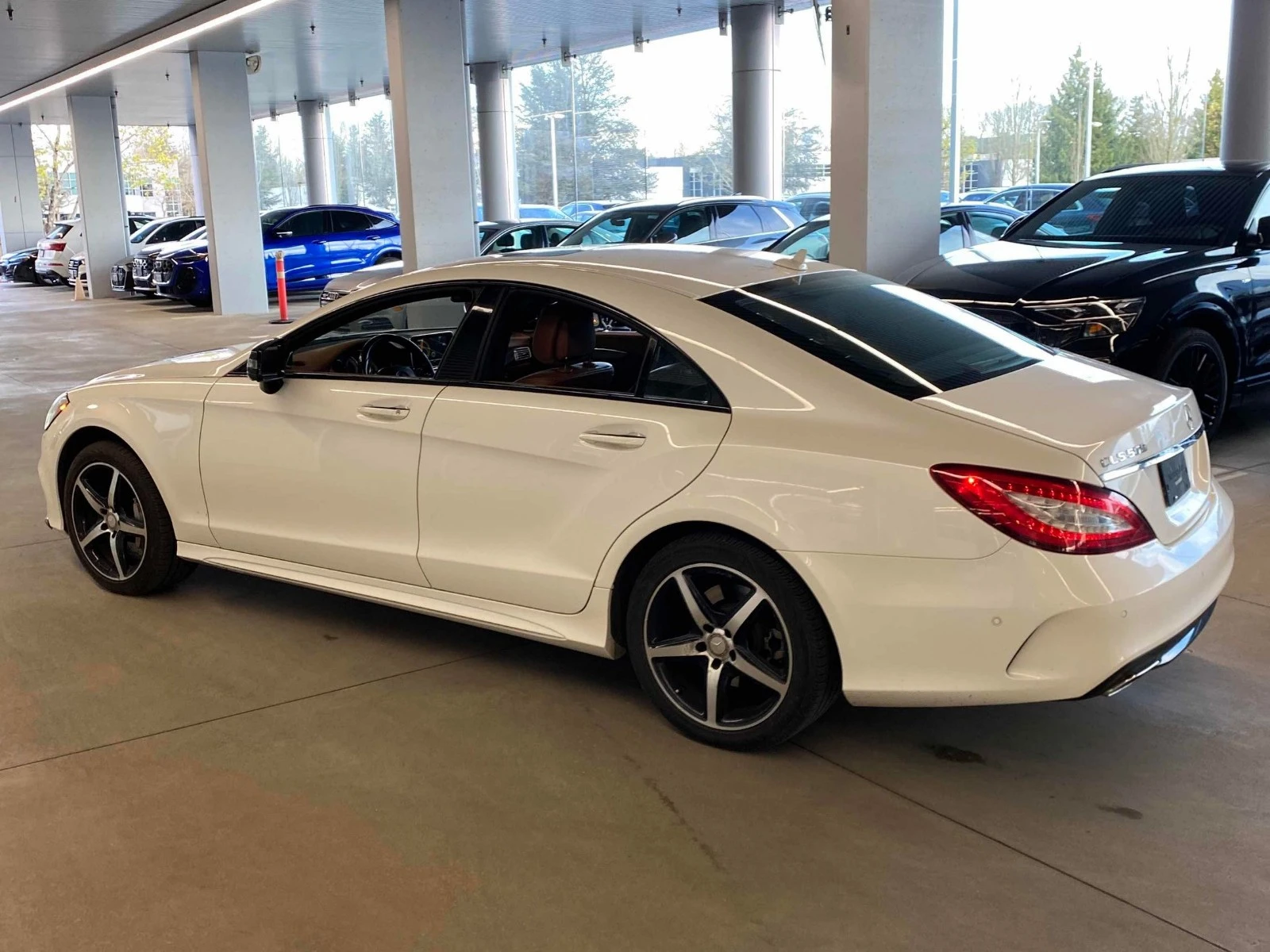 Mercedes-Benz CLS АвтоКредит* (ЦЕНА ДО БГ), снимка 3 - Автомобили и джипове - 54219413