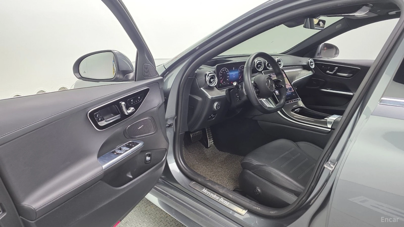 Mercedes-Benz C 300 4MATIC/DRIVE-ASSISTS/360CAMERA/SUNROOF/BURMESTER, снимка 5 - Автомобили и джипове - 55688085