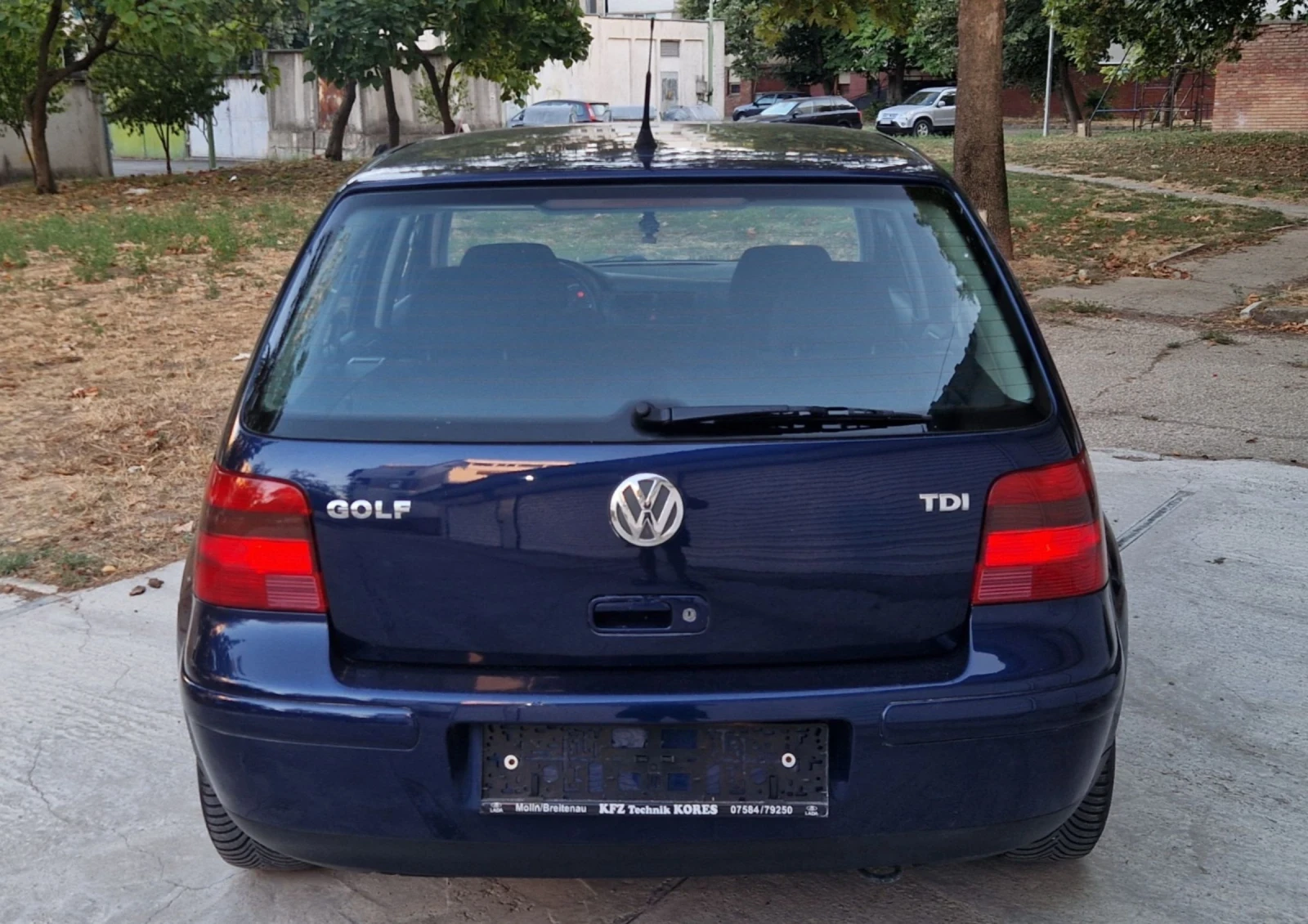 VW Golf 1.9TDI 90к.с., снимка 6 - Автомобили и джипове - 55981913