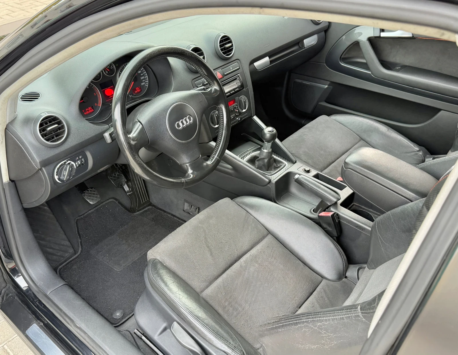 Audi A3 1.9 TDl 6-Скорости 2007г, снимка 9 - Автомобили и джипове - 56087541