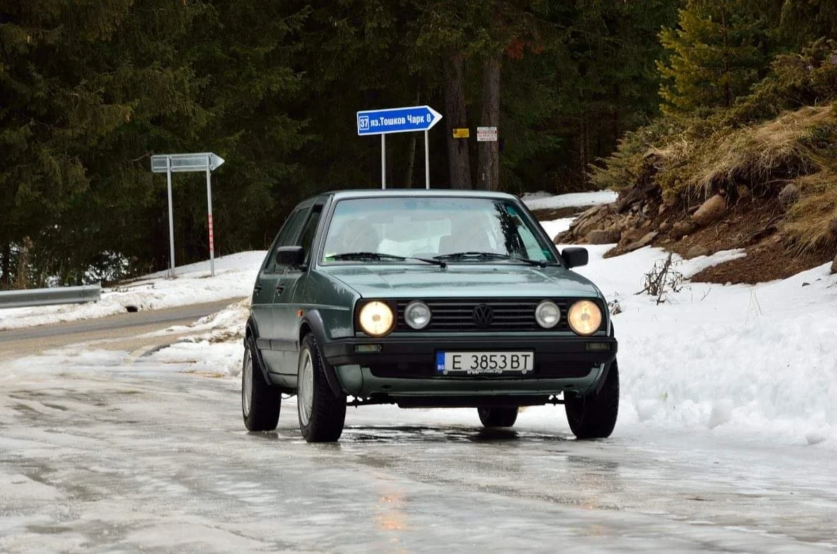 VW Golf syncro, снимка 16 - Автомобили и джипове - 56537432