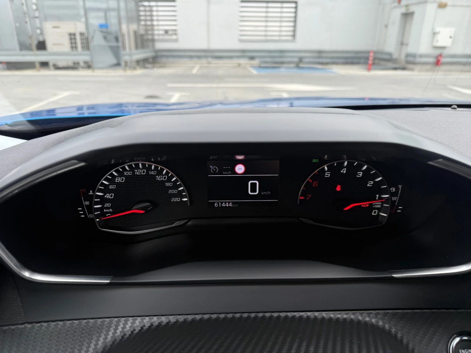 Peugeot 2008, снимка 14 - Автомобили и джипове - 56541304