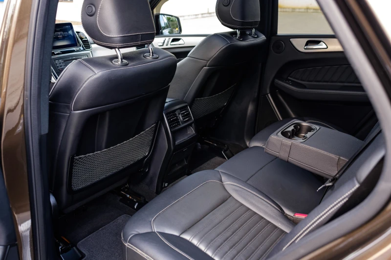 Mercedes-Benz GLE 250 AMG-OPTIC / 9 G / 4 MATIC, снимка 14 - Автомобили и джипове - 52233658