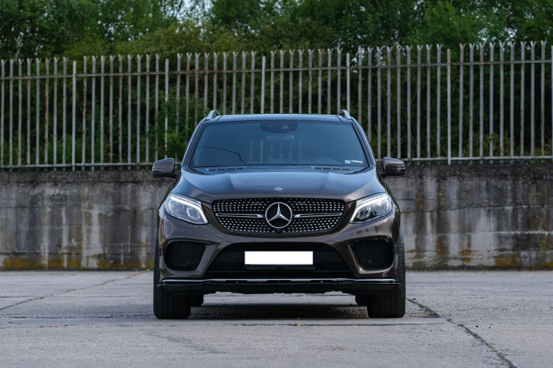 Mercedes-Benz GLE 250 AMG-OPTIC / 9 G / 4 MATIC, снимка 4 - Автомобили и джипове - 52233658