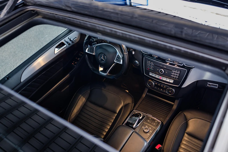 Mercedes-Benz GLE 250 AMG-OPTIC / 9 G / 4 MATIC, снимка 12 - Автомобили и джипове - 52233658