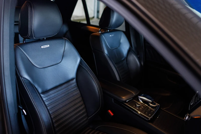 Mercedes-Benz GLE 250 AMG-OPTIC / 9 G / 4 MATIC, снимка 13 - Автомобили и джипове - 52233658