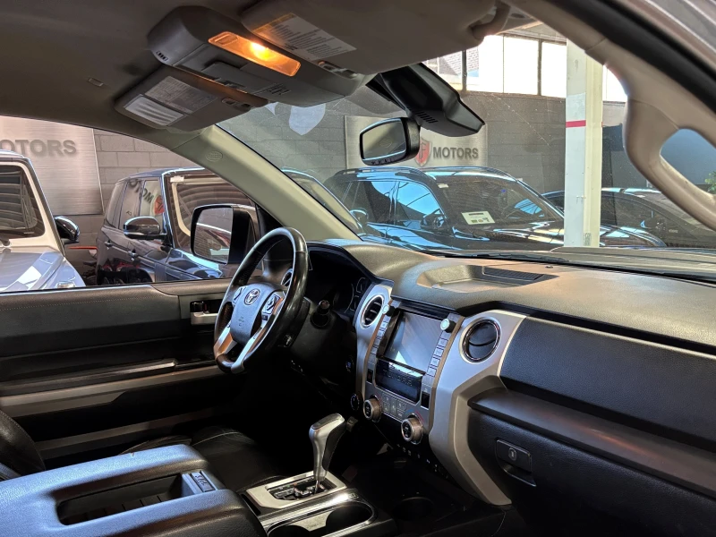 Toyota Tundra 2021* V8 POWER* КОЖА* 4WD* CAM* NAVI, снимка 8 - Автомобили и джипове - 52962930