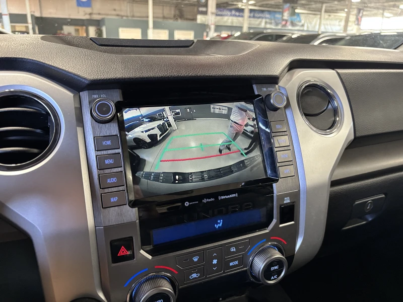Toyota Tundra 2021* V8 POWER* КОЖА* 4WD* CAM* NAVI, снимка 11 - Автомобили и джипове - 52962930