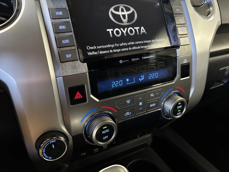 Toyota Tundra 2021* V8 POWER* КОЖА* 4WD* CAM* NAVI, снимка 13 - Автомобили и джипове - 52962930