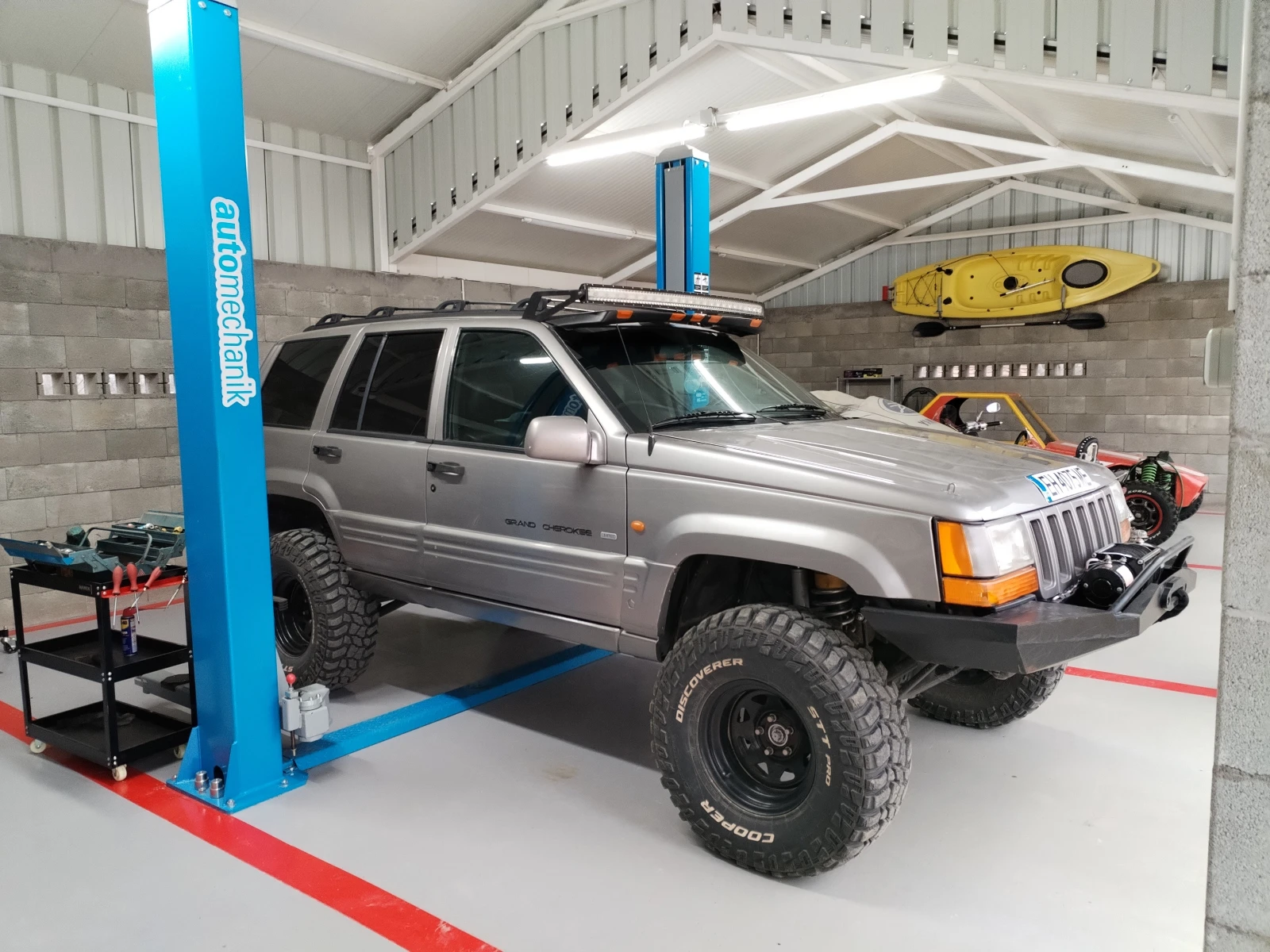 Jeep Grand cherokee 5.2 ГАЗ - изображение 6