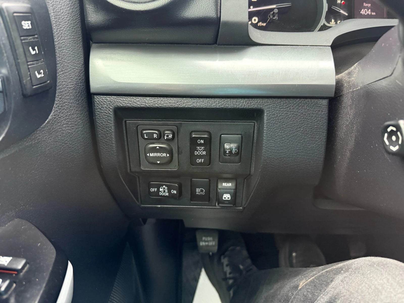 Toyota Tundra Crewmax Platinum 5.7L* Кожа* Шибидах* МъртваToчка* - изображение 10