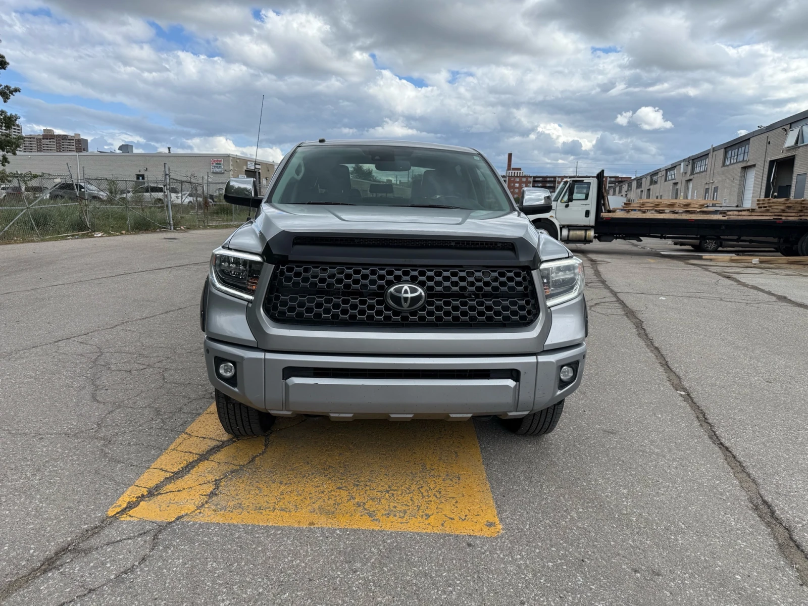 Toyota Tundra Crewmax Platinum 5.7L* Кожа* Шибидах* МъртваToчка* - изображение 5