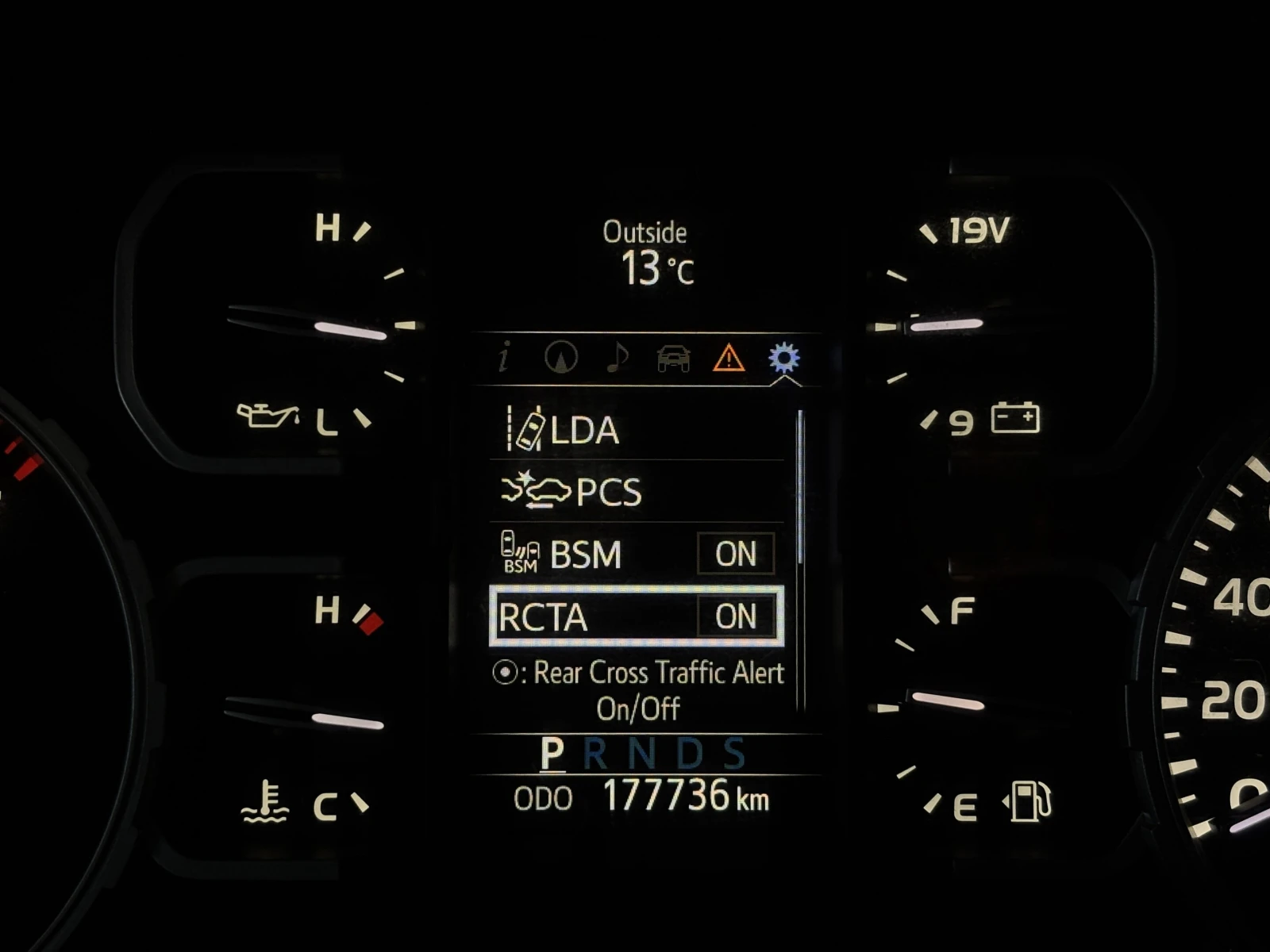 Toyota Tundra 2021* V8 POWER* КОЖА* 4WD* CAM* NAVI - изображение 9