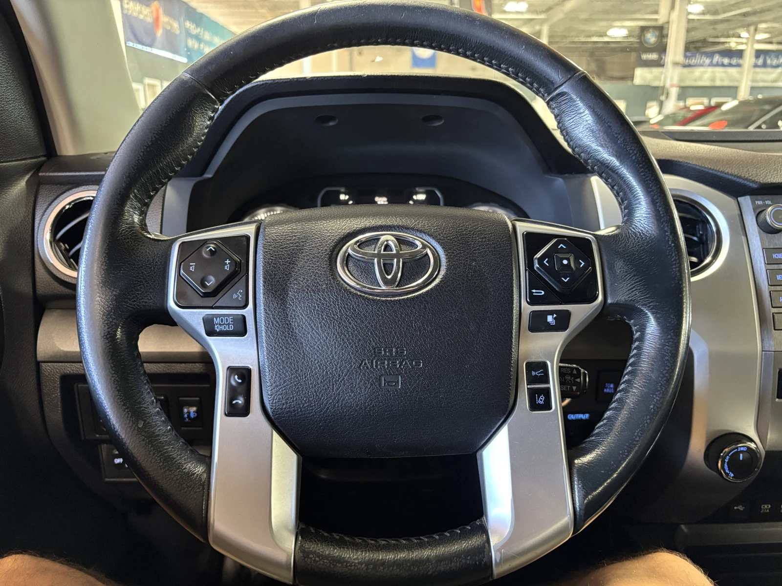 Toyota Tundra 2021* V8 POWER* КОЖА* 4WD* CAM* NAVI - изображение 6