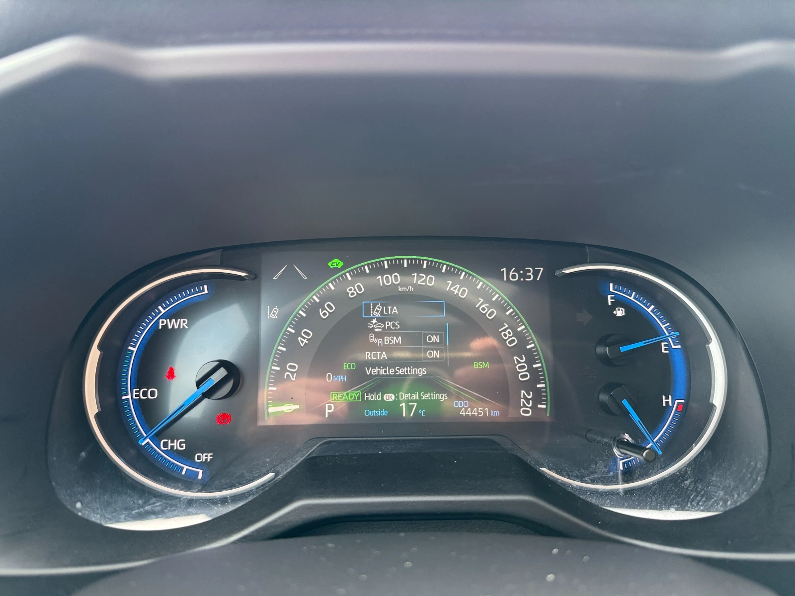 Toyota Rav4 * * CARFAX * * АВТО КРЕДИТ * * Цена до БГ * * , снимка 11 - Автомобили и джипове - 54599209