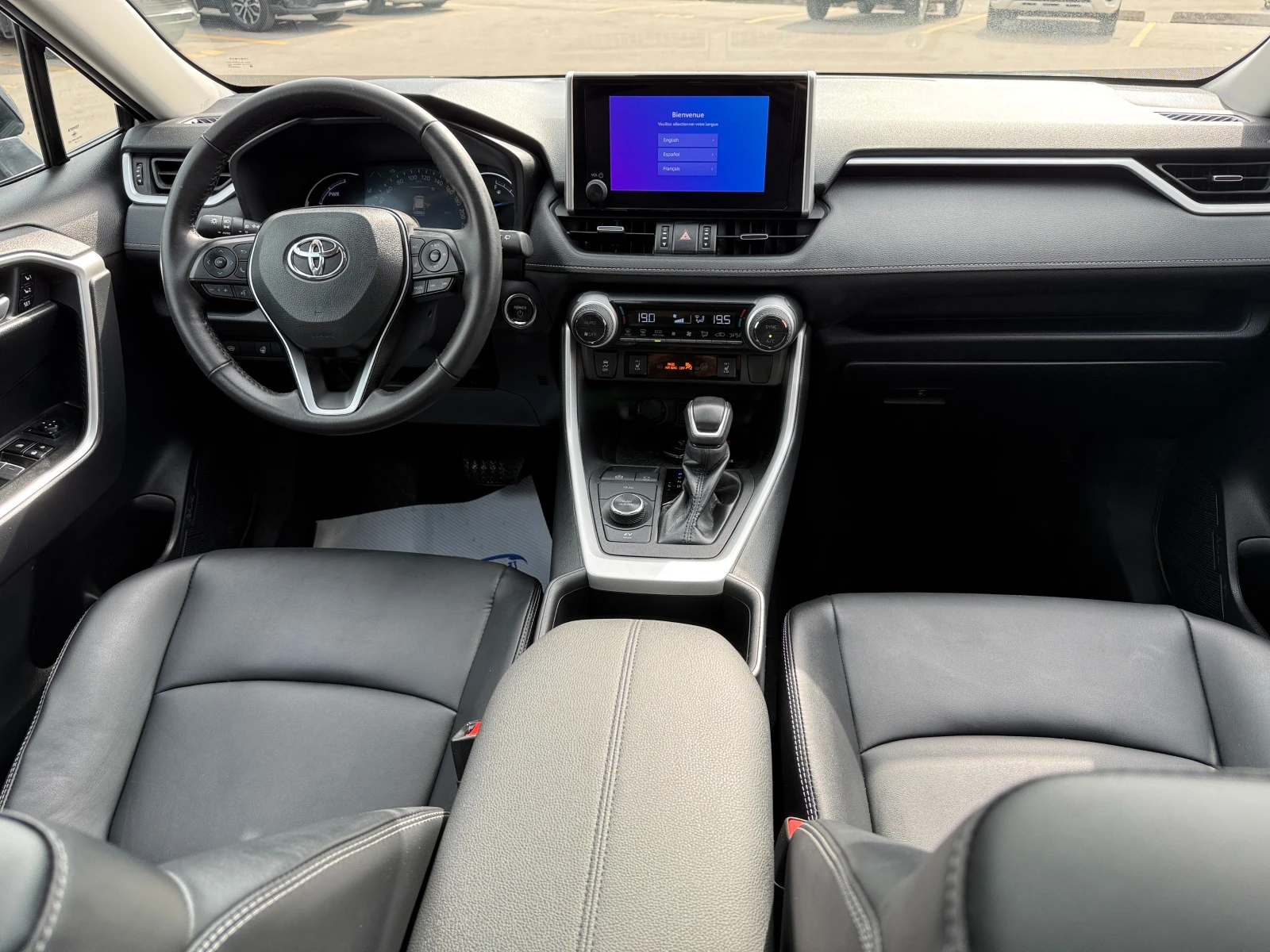 Toyota Rav4 * * CARFAX * * АВТО КРЕДИТ * * Цена до БГ * * , снимка 10 - Автомобили и джипове - 54599209