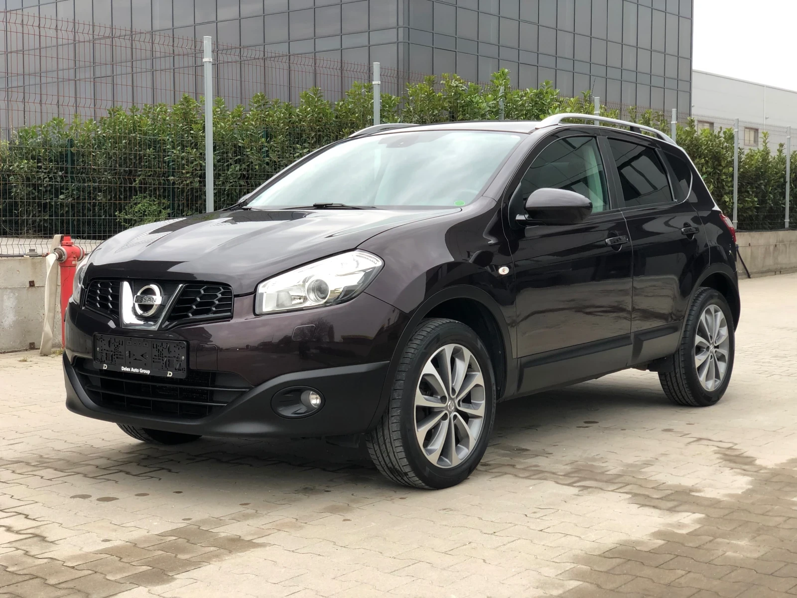 Nissan Qashqai 2.0i Facelift Tekna* Пълна Сервизна История* Кожа, снимка 4 - Автомобили и джипове - 55086173