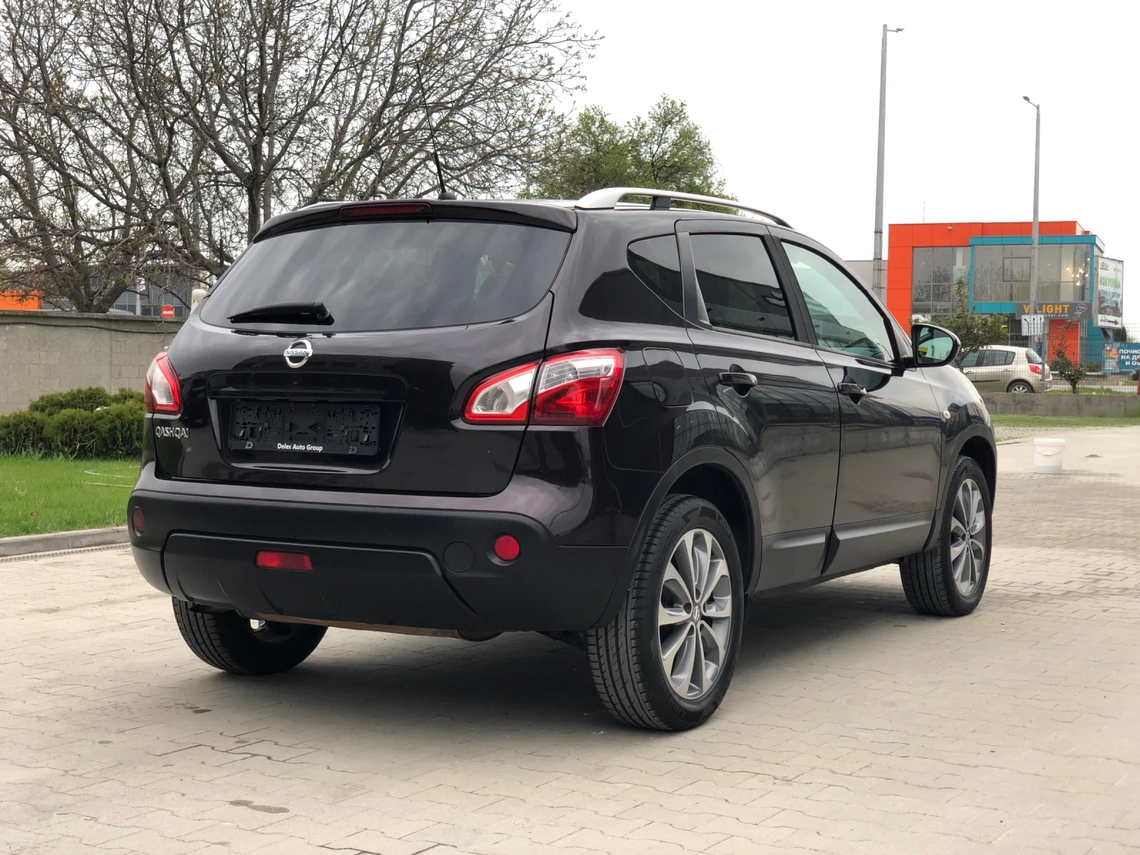 Nissan Qashqai 2.0i Facelift Tekna* Пълна Сервизна История* Кожа, снимка 8 - Автомобили и джипове - 55086173