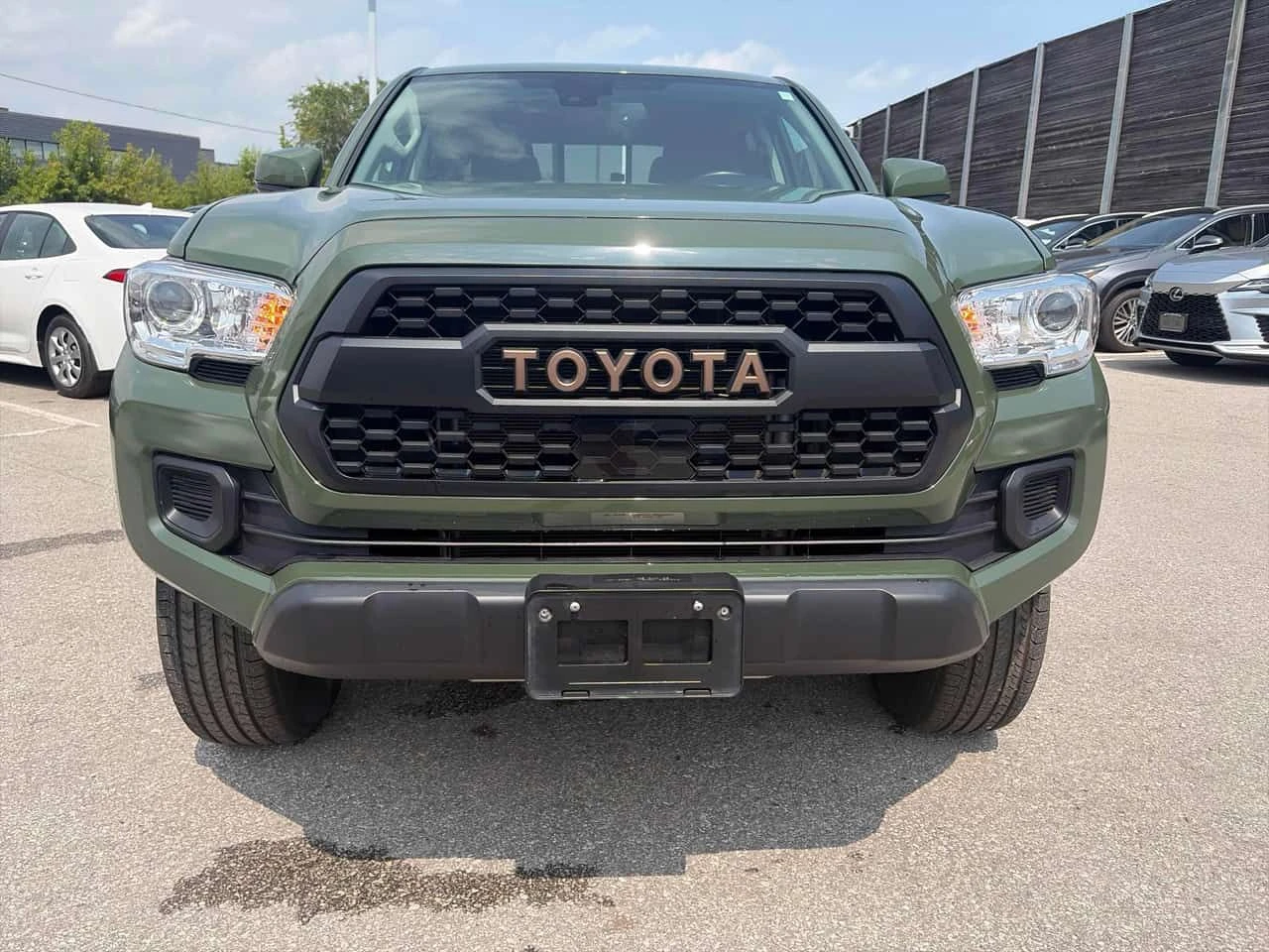 Toyota Tacoma * 4x4 Double Cab SB* АВТОКРЕДИТ БЕЗ ПЪРВОНАЧАЛНА *, снимка 16 - Автомобили и джипове - 55627501
