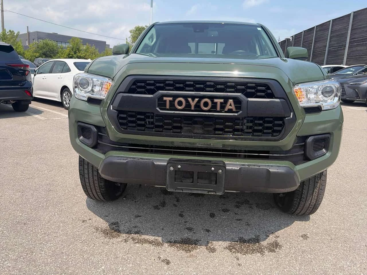 Toyota Tacoma * 4x4 Double Cab SB* АВТОКРЕДИТ БЕЗ ПЪРВОНАЧАЛНА *, снимка 6 - Автомобили и джипове - 55627501