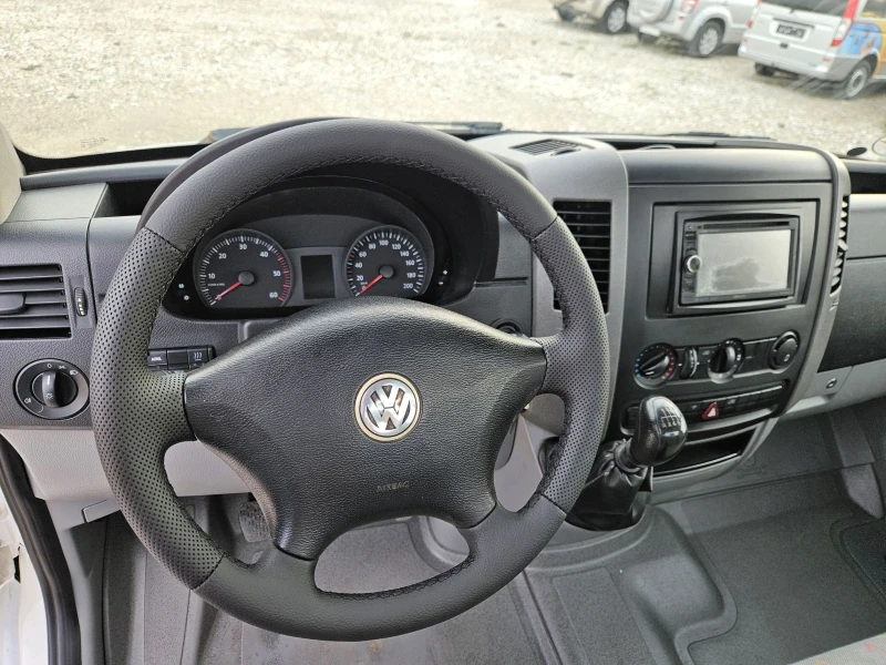 VW Crafter 2.5 TDI до 3.5 тона , снимка 10 - Бусове и автобуси - 47272312