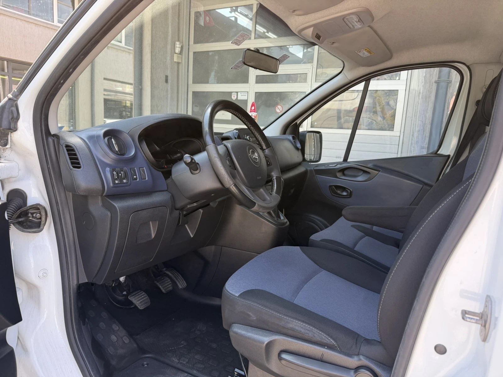 Opel Vivaro 1.6cdti 183000 8+ 1 | Mobile.bg � ����������� 10