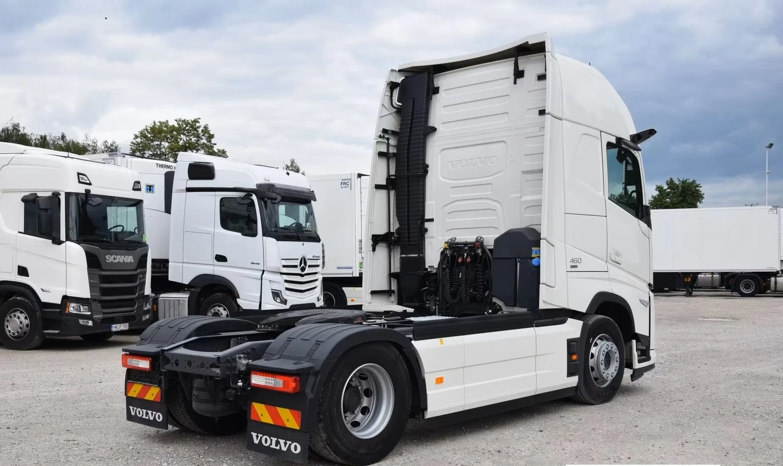 Volvo Fh FH 460* AERO* XL* ACC* I-SAVE* СТАЦ.КЛИМА* 2x610л., снимка 4 - Камиони - 55331077