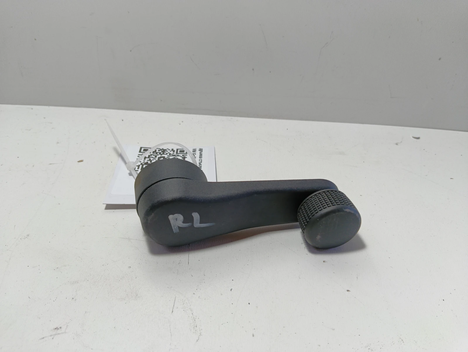 дръжка стъкло 1K0839581A VW Golf