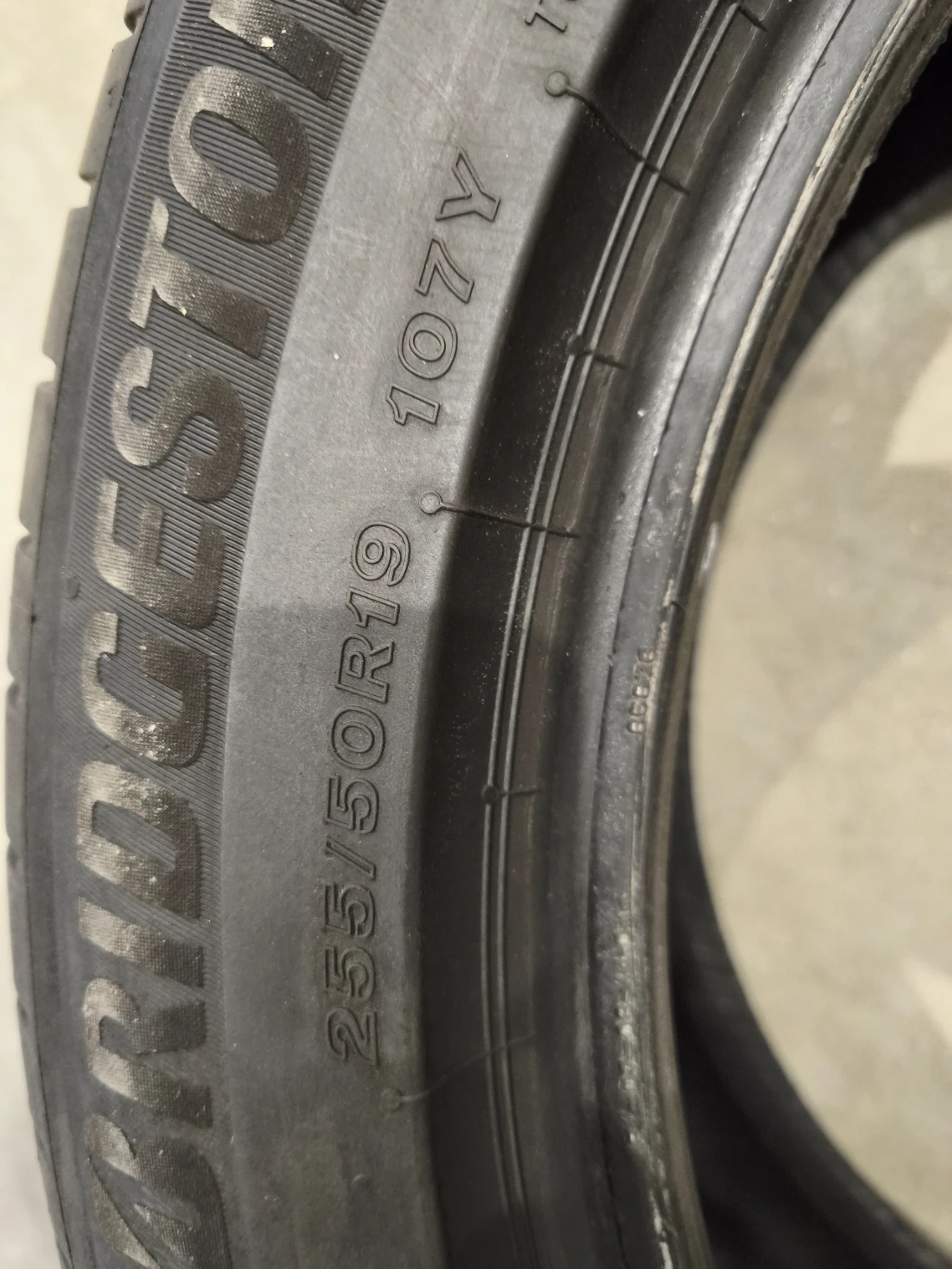 Гуми Летни 235/55R19, снимка 3 - Гуми и джанти - 54301299