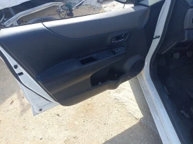 Toyota Yaris 1.0I - 1, 4D4D, снимка 11