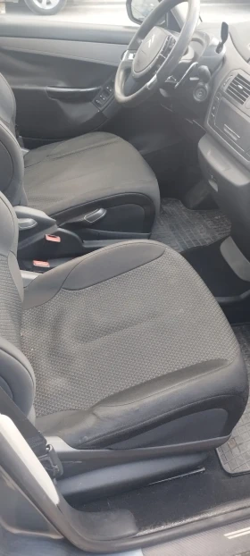 Citroen C4 Picasso 1.6HDI, 109hp, снимка 13
