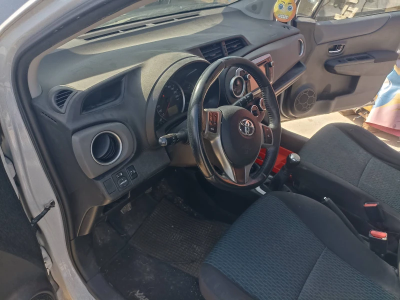 Toyota Yaris 1.0I - 1, 4D4D, снимка 12 - Автомобили и джипове - 44470339