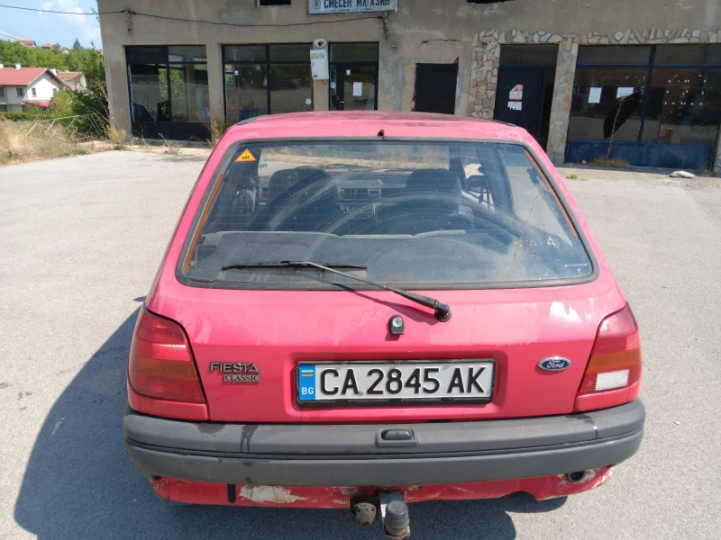 Ford Fiesta 1.1 gaz, снимка 4 - Автомобили и джипове - 46935515