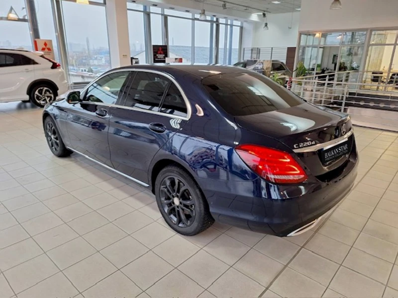 Mercedes-Benz C 220 d 4-Matic Avantgarde 9G-Tronic, снимка 4 - Автомобили и джипове - 49053261