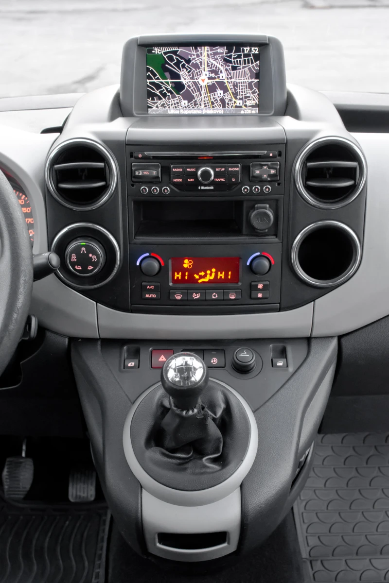 Citroen Berlingo MULTISPACE - NAVI - XTR - DRIVE SELECT - FACELIFT, снимка 14 - Автомобили и джипове - 49246765